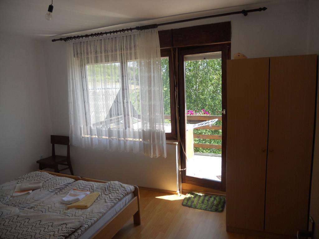 Licko Petrovo Selo Apartman Dosen מראה חיצוני תמונה